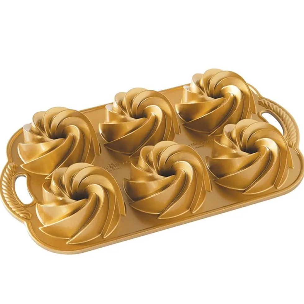 Mini Heritage Bundt Cakes