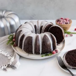 Molde Original Bundt Pan Silver - Nordic Ware