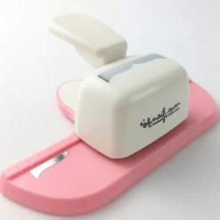 Troqueladora de Bordes Corchete